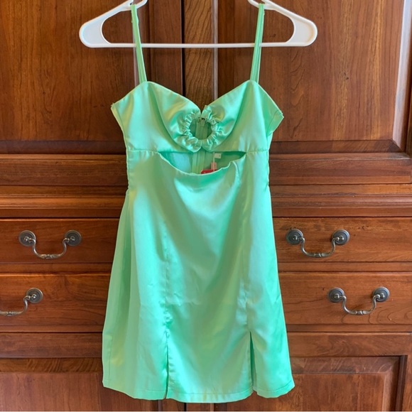 Beginning Boutique Dresses & Skirts - NWT Beginning Boutique Green Cut-Out Mini Dress